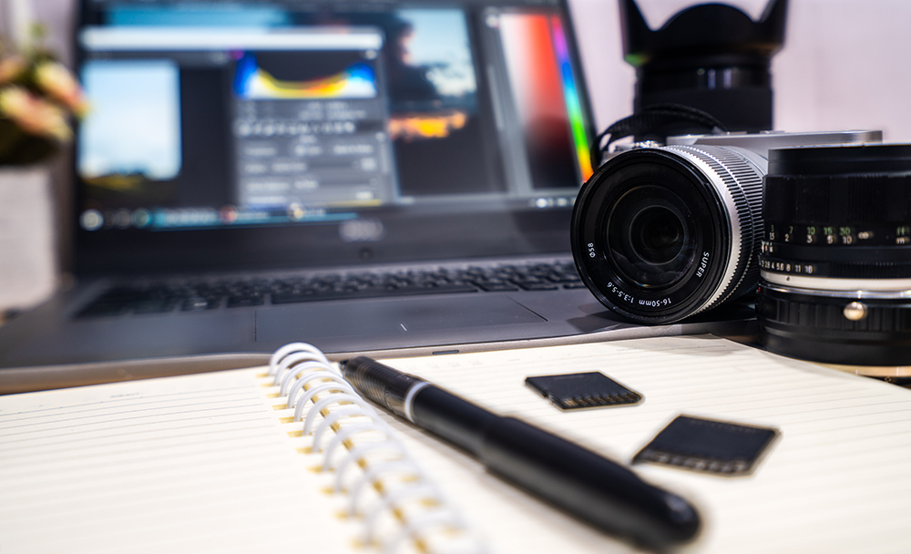 Digital Camera and Computer