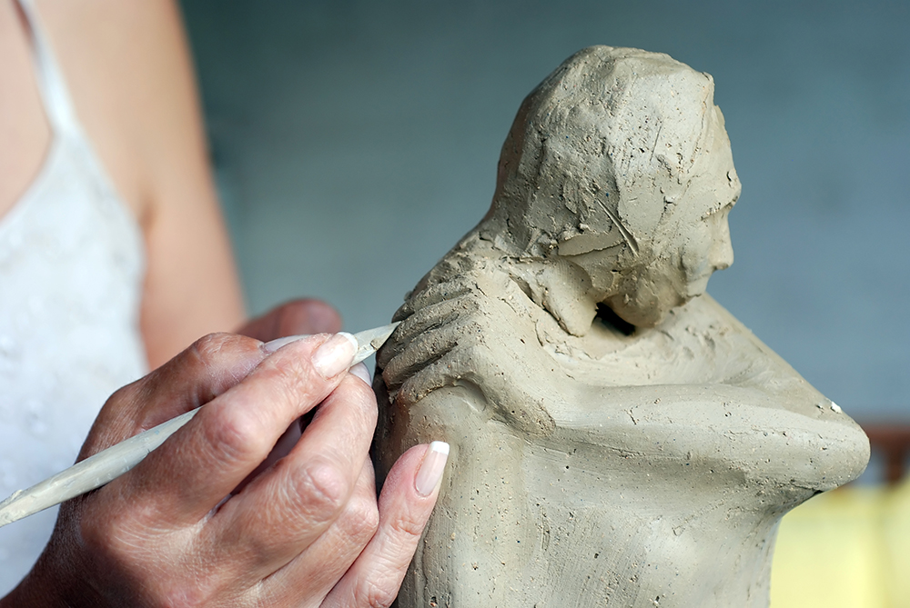 Artist taking an online art class