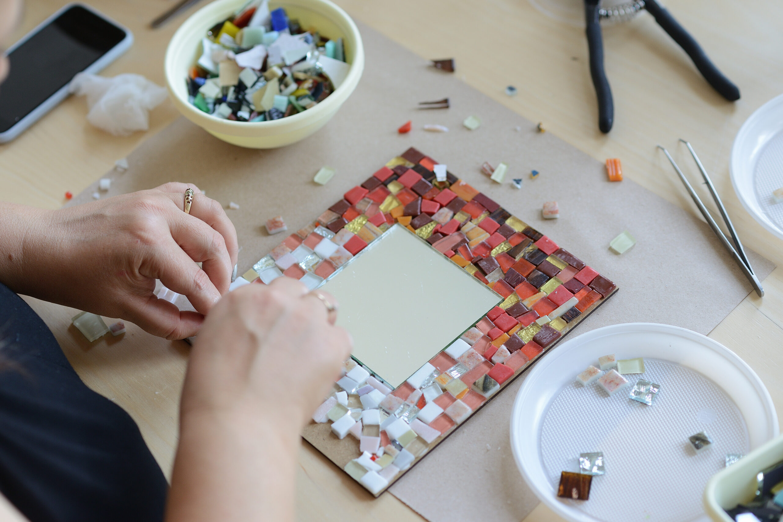 Artist taking an online art class