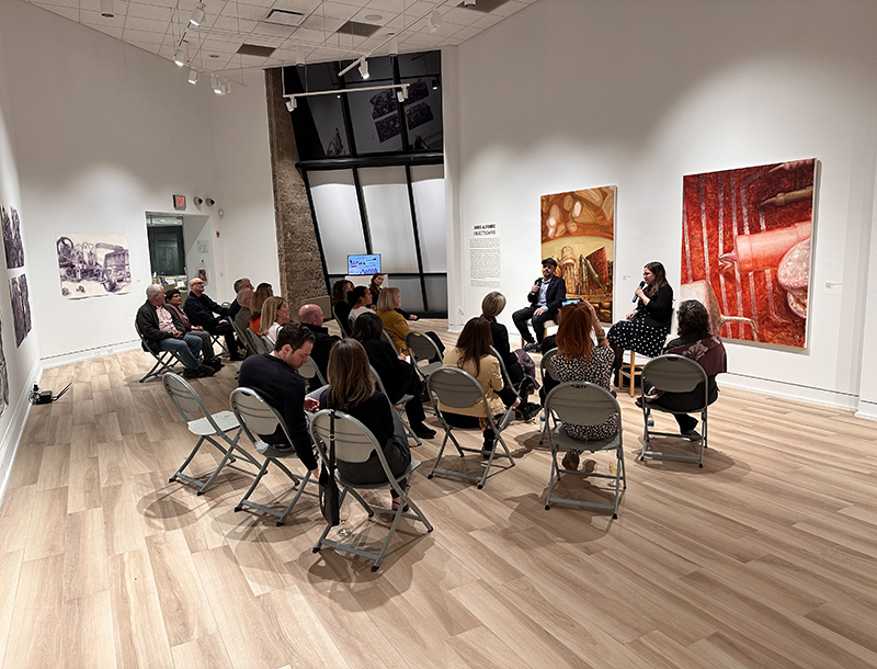 Jairo Alfonso speaking to an audience
