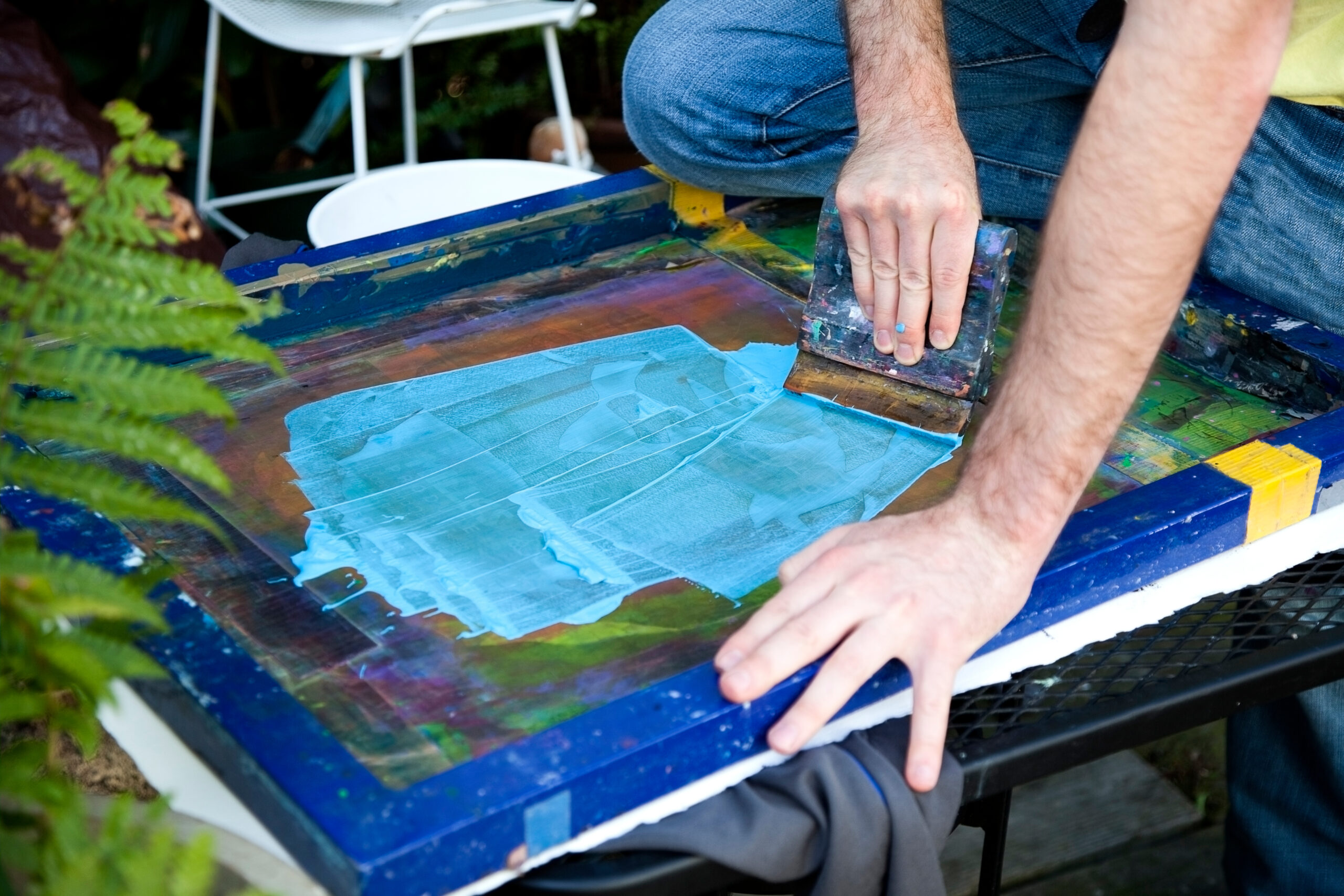 Artist taking an online art class