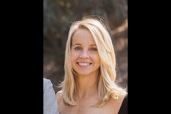 Picture of Lisa Butler.